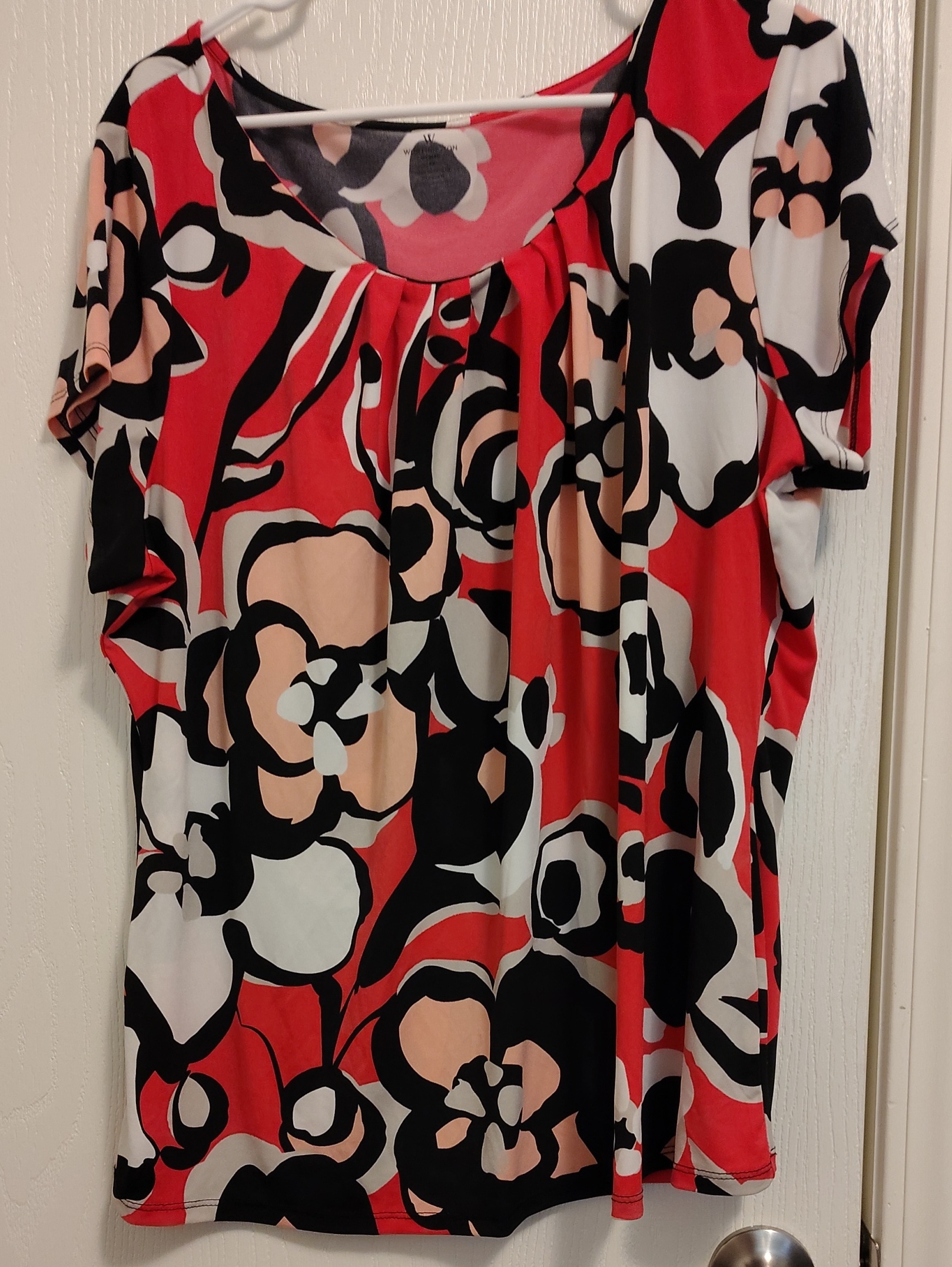 Worthington Floral Scoop Neck Top In Red, Black & Cream